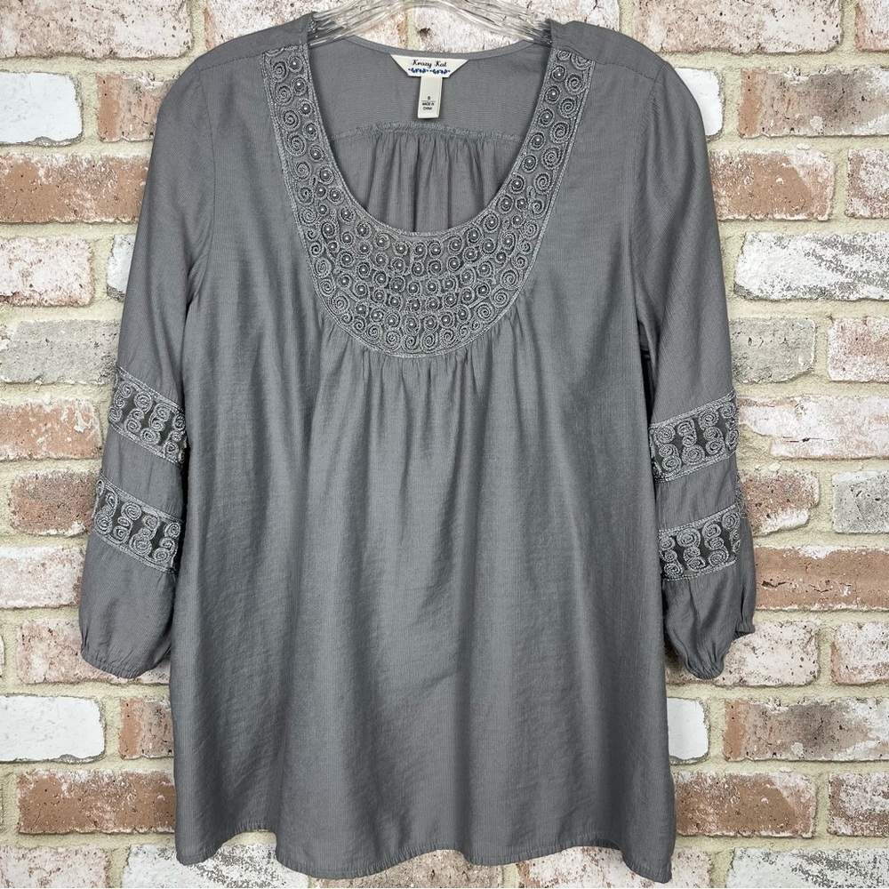 Krazy Kat Scoop Neck Top 3/4 Length Sleeves Gray/Silver Pearl Accents Si…